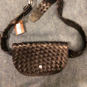 Patricia Nash Leather Belt Bag  7.5”x5”x1”